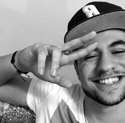 DariusXl9's profile picture. ¿Mi polla? En tu paladar.