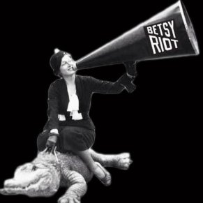 Betsy_LaPierre's profile picture. Subverting gun culture straight from the source and right under the NRA's nose.