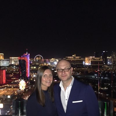 Darren & Sally, lovers of all things Vegas! 🎲🎰🎲 Instagram: @thelasvegascouple YouTube: https://t.co/uCHNlWGoIQ