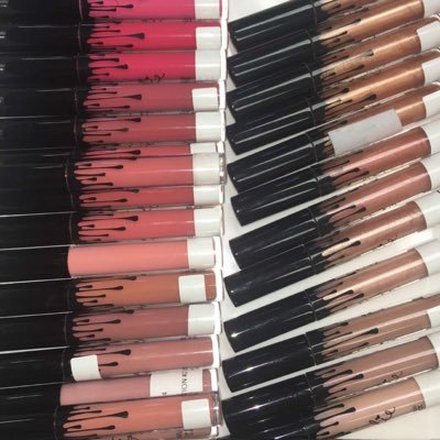 Download #mercari and use my code HCHPYY !! And you can receive free makeup! Think I'm lying try it and thank me later