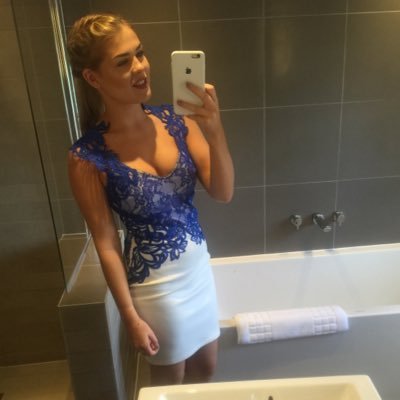 annieewarr's profile picture. 