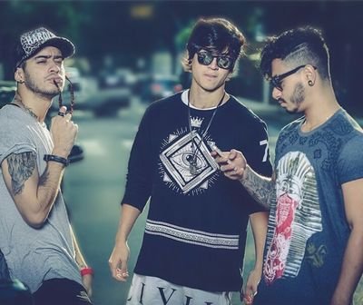 FamiliaYeah's profile picture. Oii eu só ignorada pelo o trio Yeah