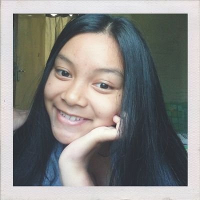 salma_fs's profile picture. Tepat 5 cm didepan kening kamu.