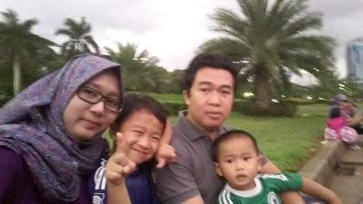 DinarWardani2's profile picture. 