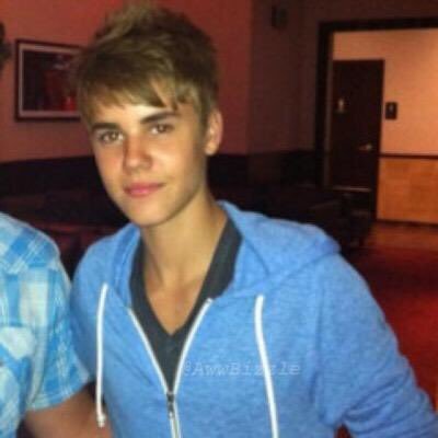 biebsftcara's profile picture. im famous? im a celebrity? i dont know what you are talking about. im just a look alike, my name is Derek.