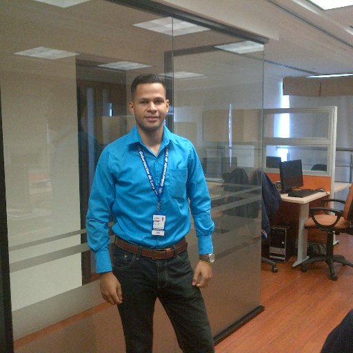 RojaLeandro's profile picture. Cuando la conciencia está limpia el espejo no se empaña. Yoruba
 *Omo Oshun-Maferefun Orichas*.