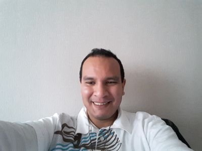 Soy una persona de que a estudiado administración y marketing y sistemas