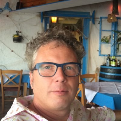 eConnect * eInvoicing * Daddy * Optimise processes * Creative * Motivator * Hobby musician * Blues * Music collector * Cook * Nature * NLP