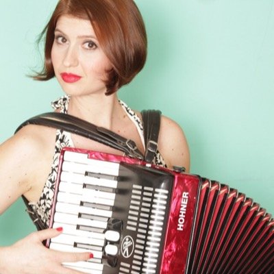Actor | Comic | Musician
Formerly Jen Eden
https://t.co/ocZgkoMobb