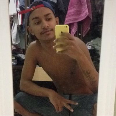 Viver a vida e dizer foda-se pra tudo e todos.. Apenas!