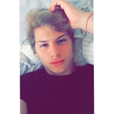 nickwalter44's profile picture. chillin