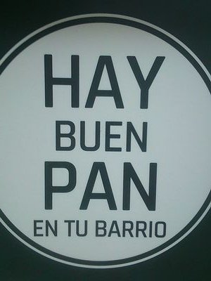 En PanSolo trabajamos exclusivamente con harinas ecológicas. Ofrecemos un buen surtido de panes de masa madre directamente de nuestro obrador.