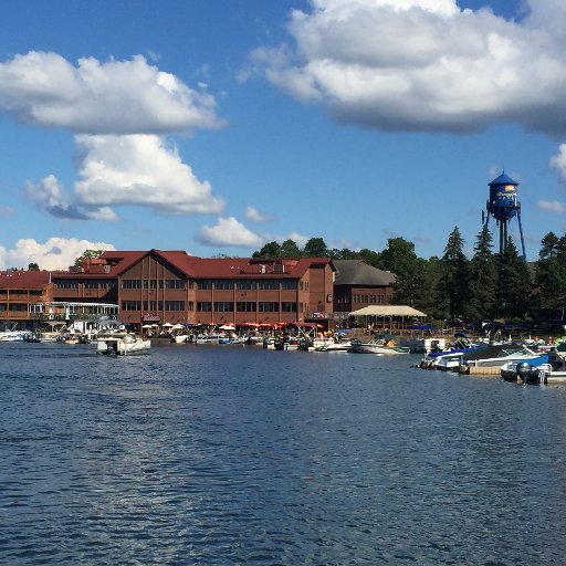 Located on Pelican Lake near Brainerd Minnesota, we offer families one of the most beautiful vacation experiences or golf vacations available in the Northwoods!