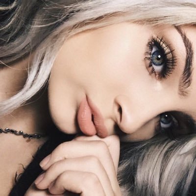 julierpgpsy's profile picture. 