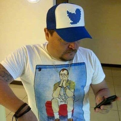 momotarogil's profile picture. Guapo y joven empresario Mexicano, atlético, deportista, de buen gusto, millonario y sobre todo mentiroso.   #NacoComoMomo