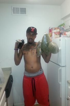 MAC_WIZ74's profile picture. I'm a artist that give 100% in my music booking #3237479843 email Chrishon_bands6@yahoo.com if you ain't troopin keep it moving