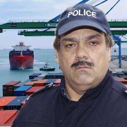 RobertDuPAM's profile picture. Docker et douanier en chef des docks de Marseille. Du J4 aux Goudes, les containers ils passent par moi pour aller en production. Docker mais homme avant tout.