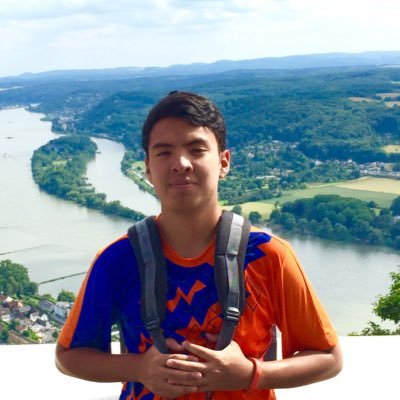 Pachecazo's profile picture. Full-time weeb | Ingeniero | Love is the best thing we can do