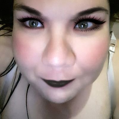 Alee_Diaz1's profile picture. Life will put you obstacles, but the limits are up to you!