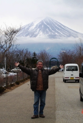 ほんわか、ゆったり、つぶやく！ ♡！♡！♡！怪しい人ではあり‥‥ません（笑）

☆☆「スイーツ」と「ダジャレ」
         大好き。   　　

   どちらも　  「おかし」                          解説　お菓子と可笑し。