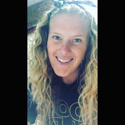 emmmykay's profile picture. someone take me on tour.