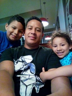 ervinruiz10's profile picture. 