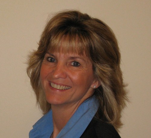 Licensed Real Estate Salesperson with RE/MAX Benchmark