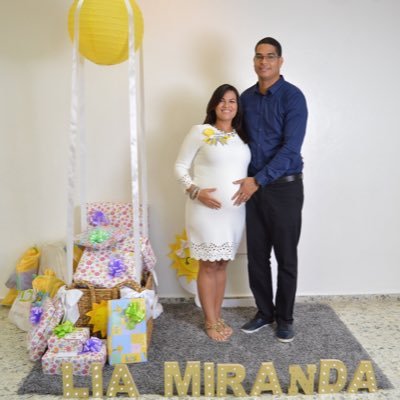 MimaBlandino's profile picture. Locamente enamorada de Jesucristo, servidora, loca con mi familia, felizmente casada con Misael y madre de Lia Miranda