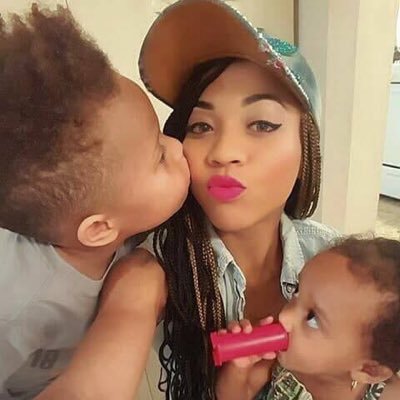 Korryn Gaines Facebook blackout August 7-15. Deactivate your account in solidarity against anti black violence upheld by Facebook. Me: Black non-binary feminist