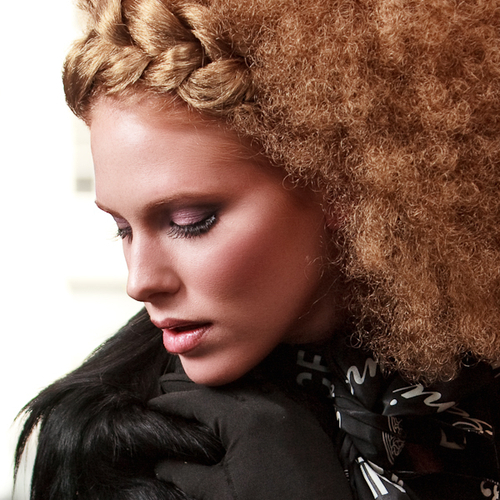 ChicFashionWeek's profile picture. 