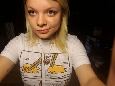 Hi I'm polly I make games and stuff