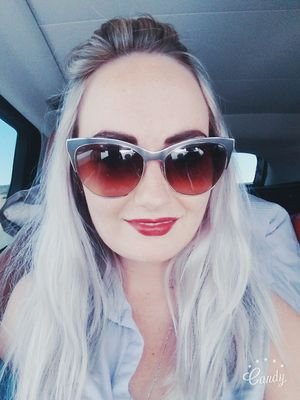 Joni_Rossiter's profile picture. English Teacher. Cat Lover. Art Addict. #marklswartsculpture.