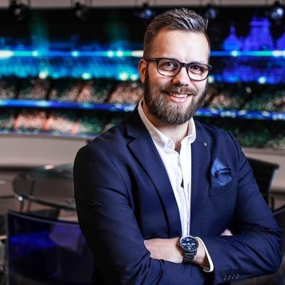 Endreholdning's profile picture. Gift med Hanne og far til Anna & Åsa. Markedssjef. Glad i musikk, fotball (FFK & Arsenal) og film! Personlig kvittrekonto.