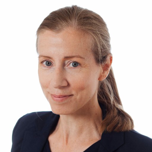 Esihenkilötyö pelialalla, FM maantiede, opiskelijan äiti. Luonto, hyvinvointi, oppiminen, tulevaisuuden työelämätaidot.