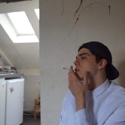 Elvisrpgpsy's profile picture. rien à dire.