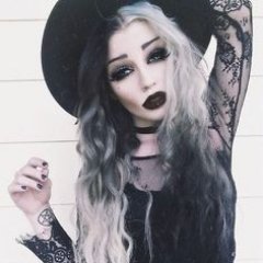 brxkenmemorys2's profile picture. Your local baby girl ~ bisexual ~ touch my butt   and give me cuddles ~ Single~