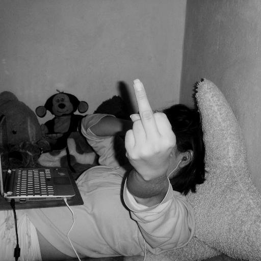 SoyLaKarench's profile picture. sacadientes, escuchante y leedora x2