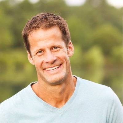 Realtor, waterski coach, and host of FYI's, WaterfrontHouseHunting! Live life to its fullest and bring those around you along for the ride!