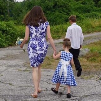 KatBridges9's profile picture. jammin to the beat in my head