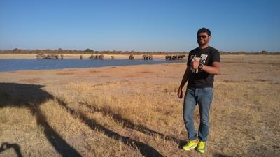 siddiqmohsin's profile picture. Pushing buttons.