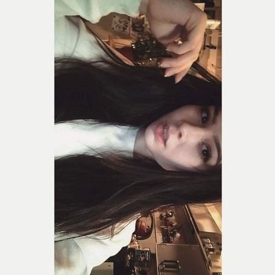 kaylamarazetti's profile picture. Aquarius ♒
suicide hotline: 1-800-273-8255