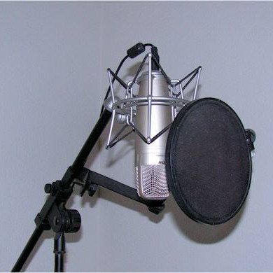 EverSoVersatile's profile picture. Author, historian, blogger, gamer, foodie, photographer, techie, geek, brony, and aspiring voice actor. What can I say? I have many interests.