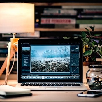 Learn to #growthhack + grow your biz. Featured #startuphack - easy-to-use subscription billing: https://t.co/YqoN1p0ZMK