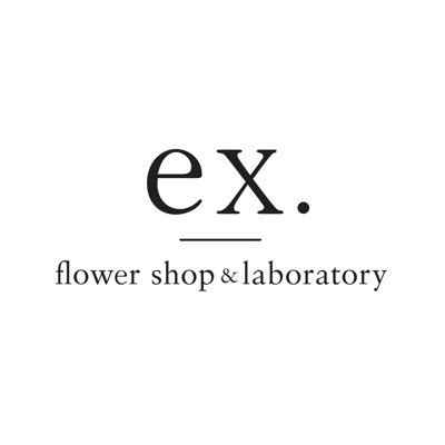 花屋「ex. flower shop & laboratory （イクス フラワーショップ アンド ラボラトリー）」です。お店は、東京に4店舗（代々木上原、中目黒、蔵前、新宿）。オンラインストアでは全国配送承っております。撮影や会場装花、植栽などもお気軽にご相談ください。