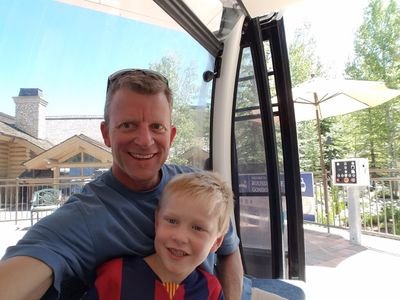 longblogger's profile picture. 