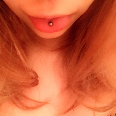 川崎♡只今18さい✌︎12月にmamaになります♡予定日12/09\(^o^)/妊娠してから始めた1つのサイトで稼げる完全無料の副業を紹介してます(*^^*)18歳以上の方なら誰でも出来るんでしたいって思ったらDMかLINEください◡̈*❤︎
