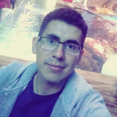 pasión por la fotografia, baterista frustrado, exquisito gusto por los relojes...
