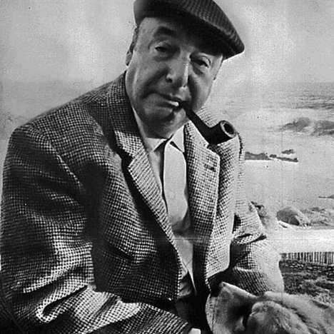 Pablo Neruda, seudónimo de Ricardo Eliécer Neftalí Reyes Basoalto, poeta chileno, considerado «el más grande poeta del siglo XX» 1904-1973