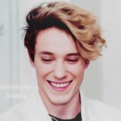 LaRisaDeAlonso's profile picture. Alonso y CD9 Son mi Vida • #Coder desde el 2013 • No persigas tus sueños... Alcanzalos! • La Risa De Alon es la mas Hermosa que puede existir • Amo la musica ❤️