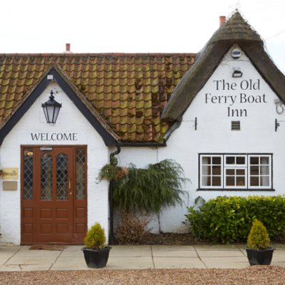 Overlooking the Great Ouse river, The Old Ferry Boat is reputedly England’s oldest inn. This has been a spot for hungry travellers to stop at for years!